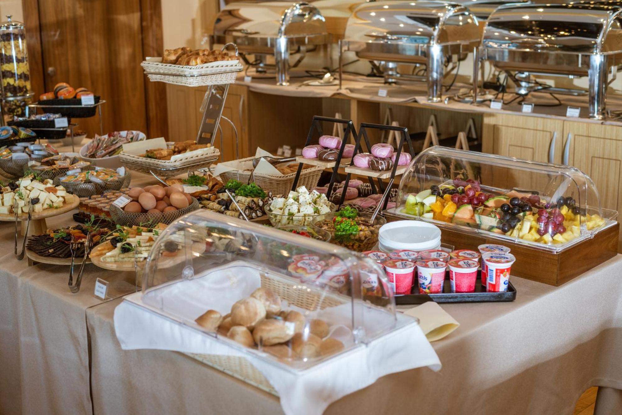 Hotel Imperial Conference & Spa Будва Экстерьер фото