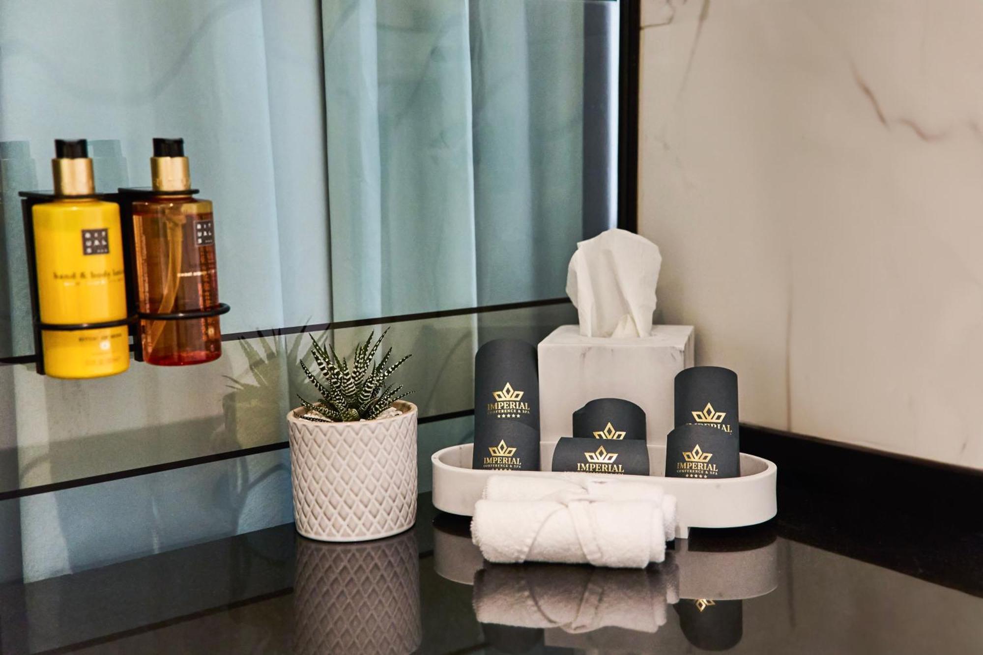 Hotel Imperial Conference & Spa Будва Экстерьер фото